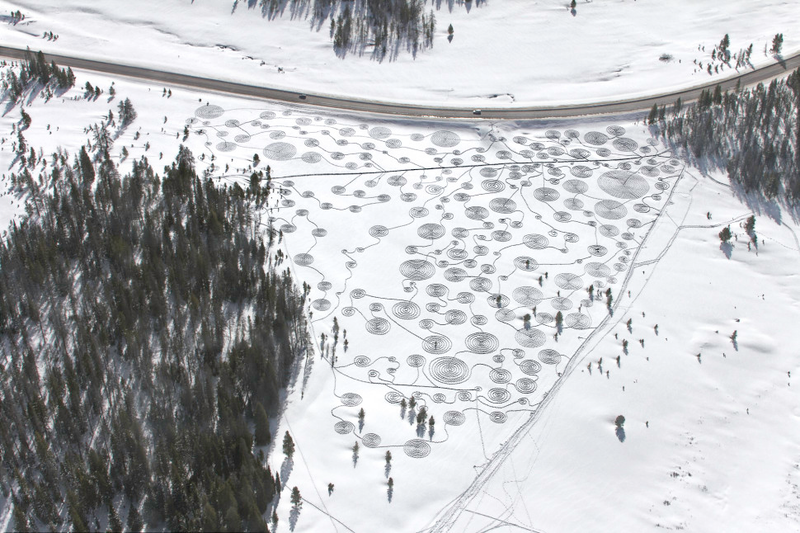 Illustration for article titled Art That's Made with Snow and Ice